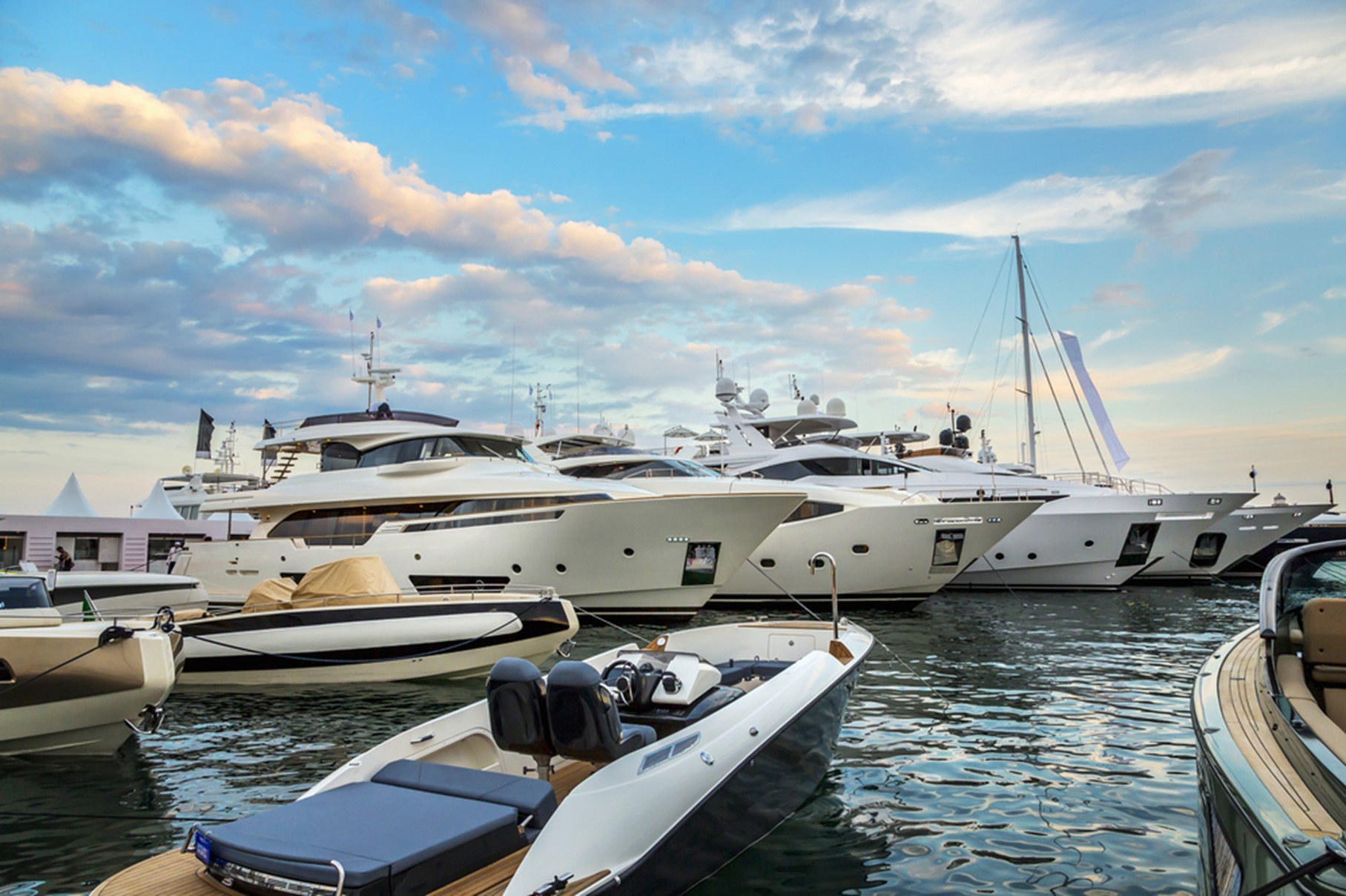 Dock Walking Tips for Green Crew | Viking Crew